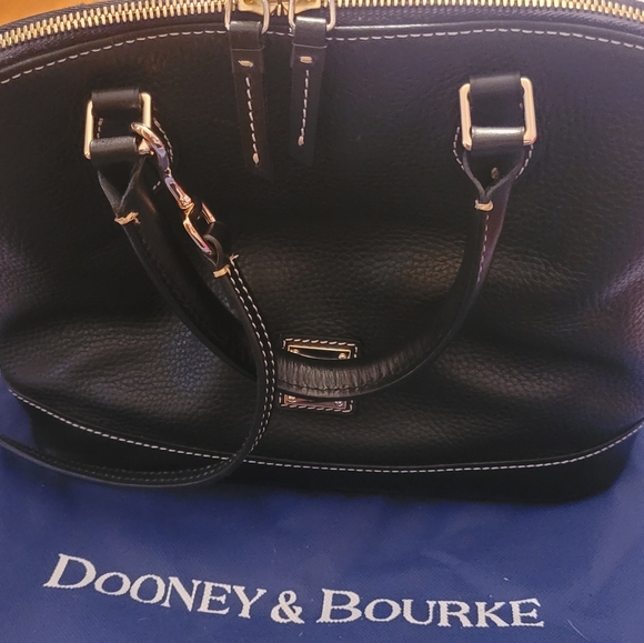 Dooney & Bourke Handbags - Dooney & Bourke Leather Satchel Purse